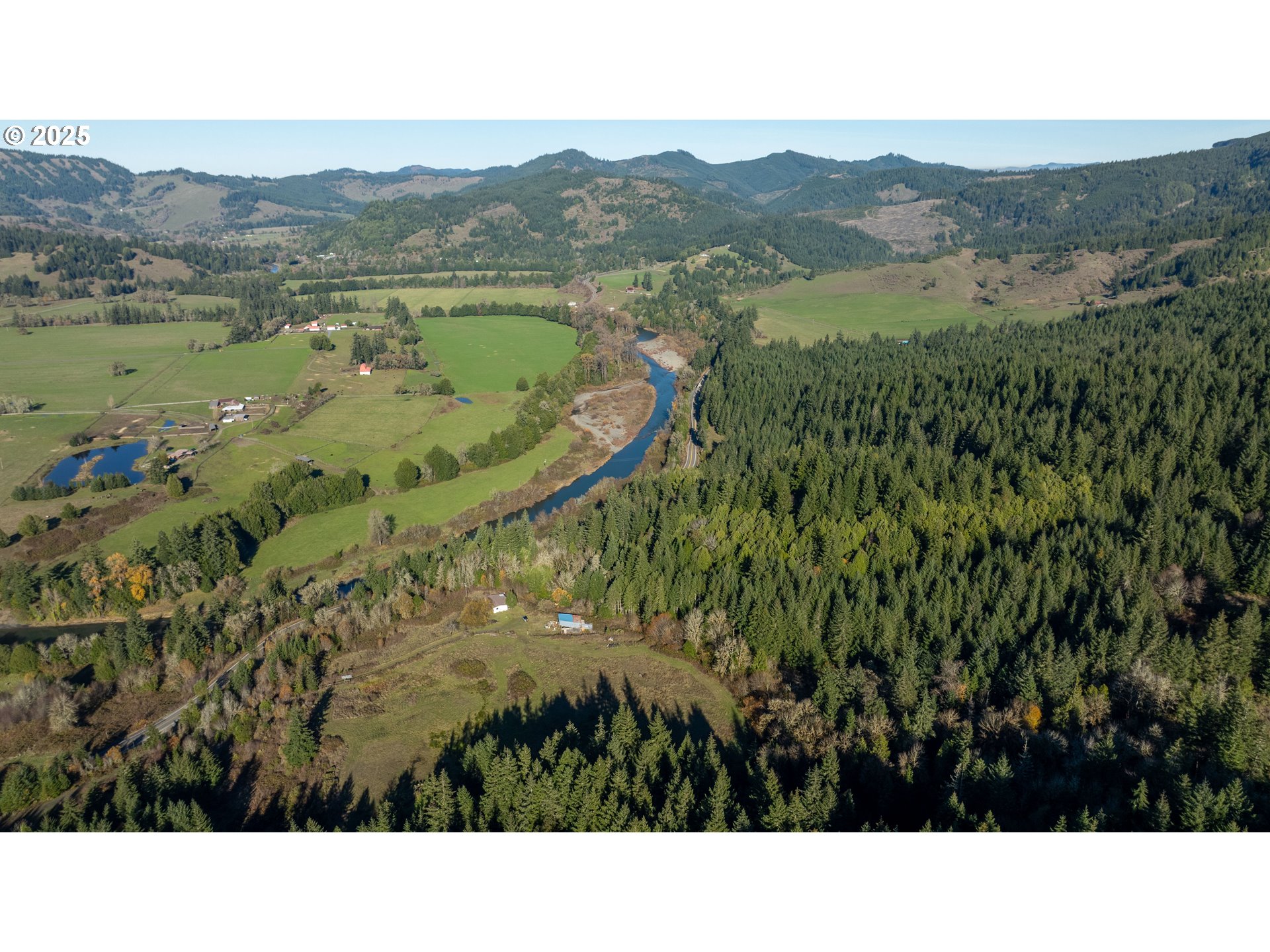 45275 Highway 242 Myrtle Point, OR 97458 - Photo 14 of 20