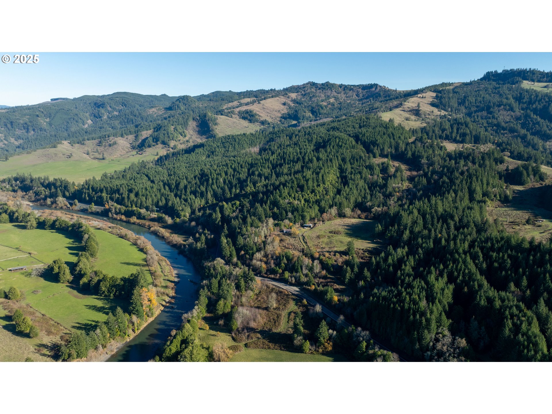 45275 Highway 242 Myrtle Point, OR 97458 - Photo 15 of 20