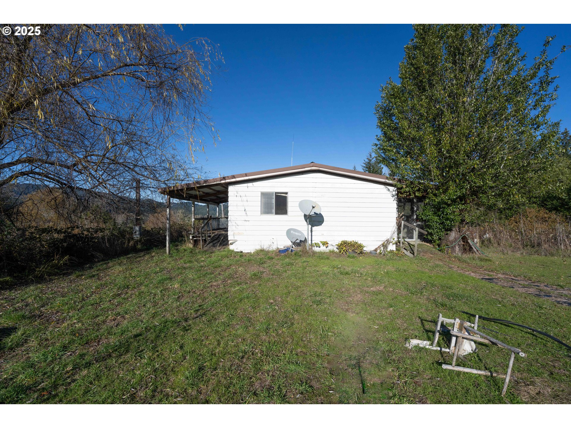 45275 Highway 242 Myrtle Point, OR 97458 - Photo 9 of 20