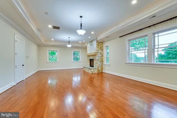 $8,500 | 6506 Divine Street, McLean, VA 22101
