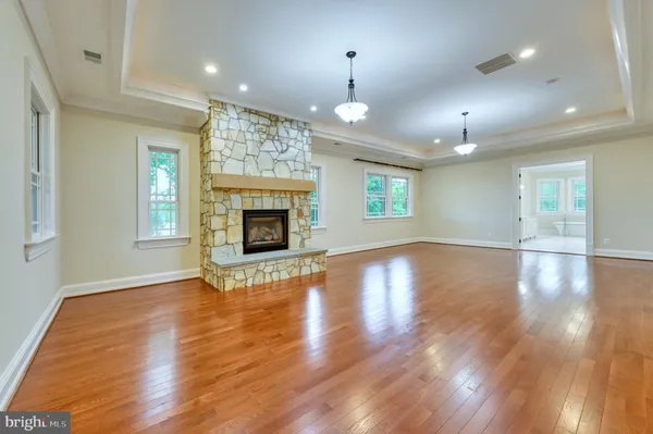 $8,500 | 6506 Divine Street, McLean, VA 22101