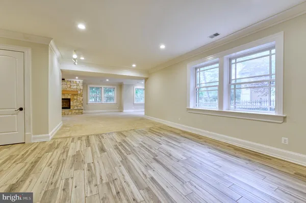 $8,500 | 6506 Divine Street, McLean, VA 22101