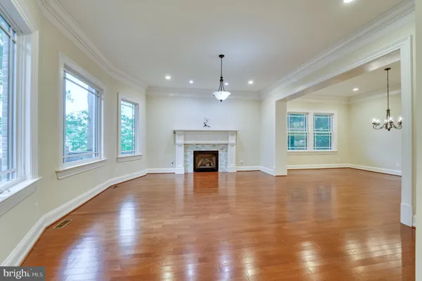 $8,500 | 6506 Divine Street, McLean, VA 22101
