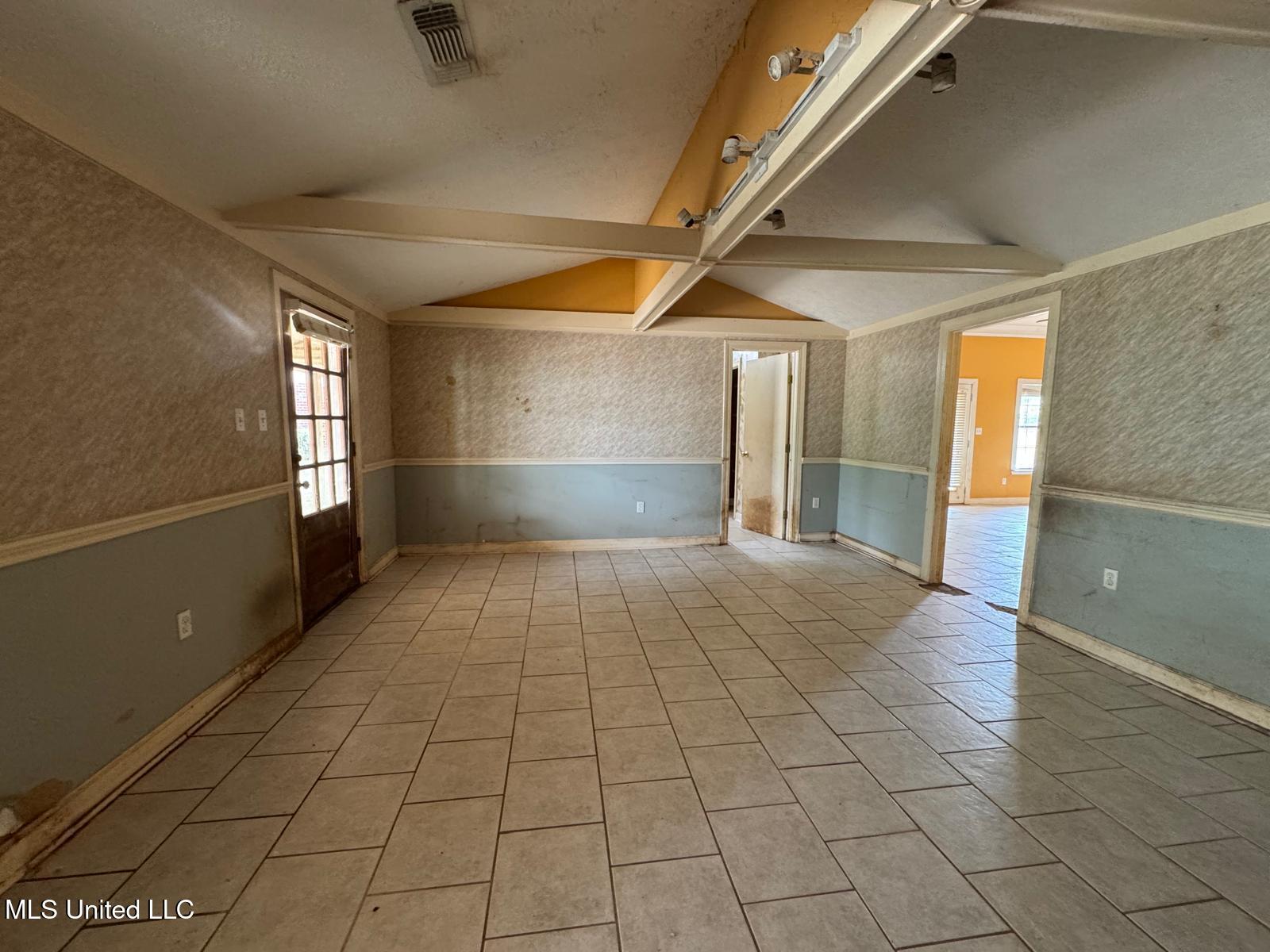 2481 Neil Collins Road Raymond, MS 39154 - Photo 2 of 9 WhatsApp Image 2025-05-07 at 04.41.28_12