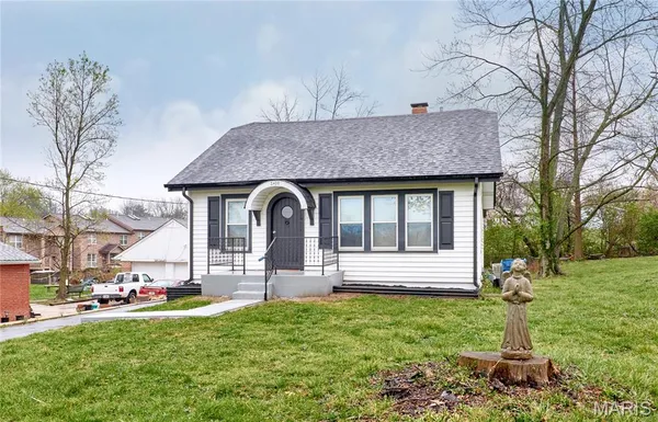 $189,900 | 2420 Fowler Avenue, St. Louis, MO 63114