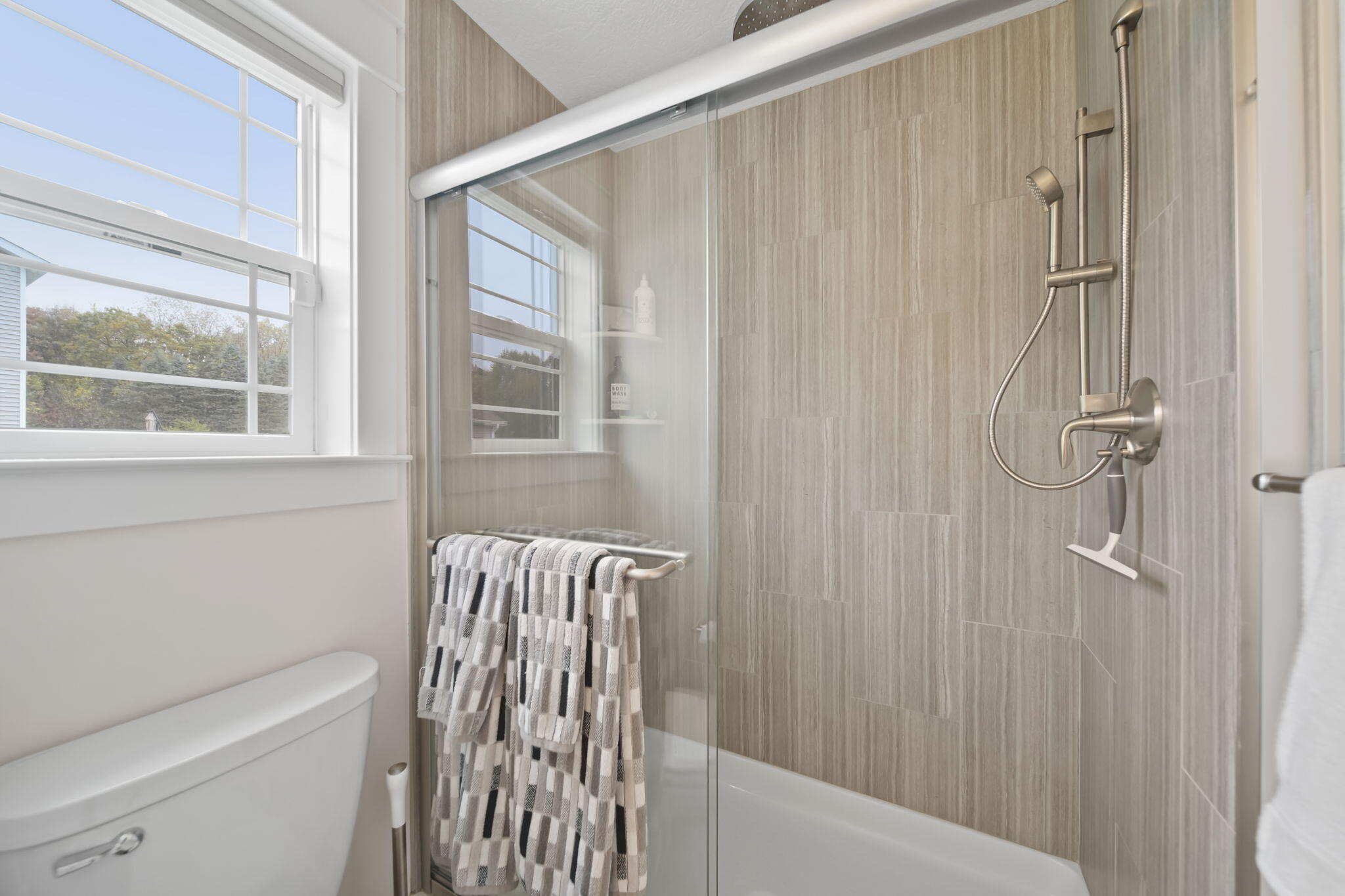 5177 Stone River Road Jackson, MI 49201 - Photo 20 of 40 En Suite
