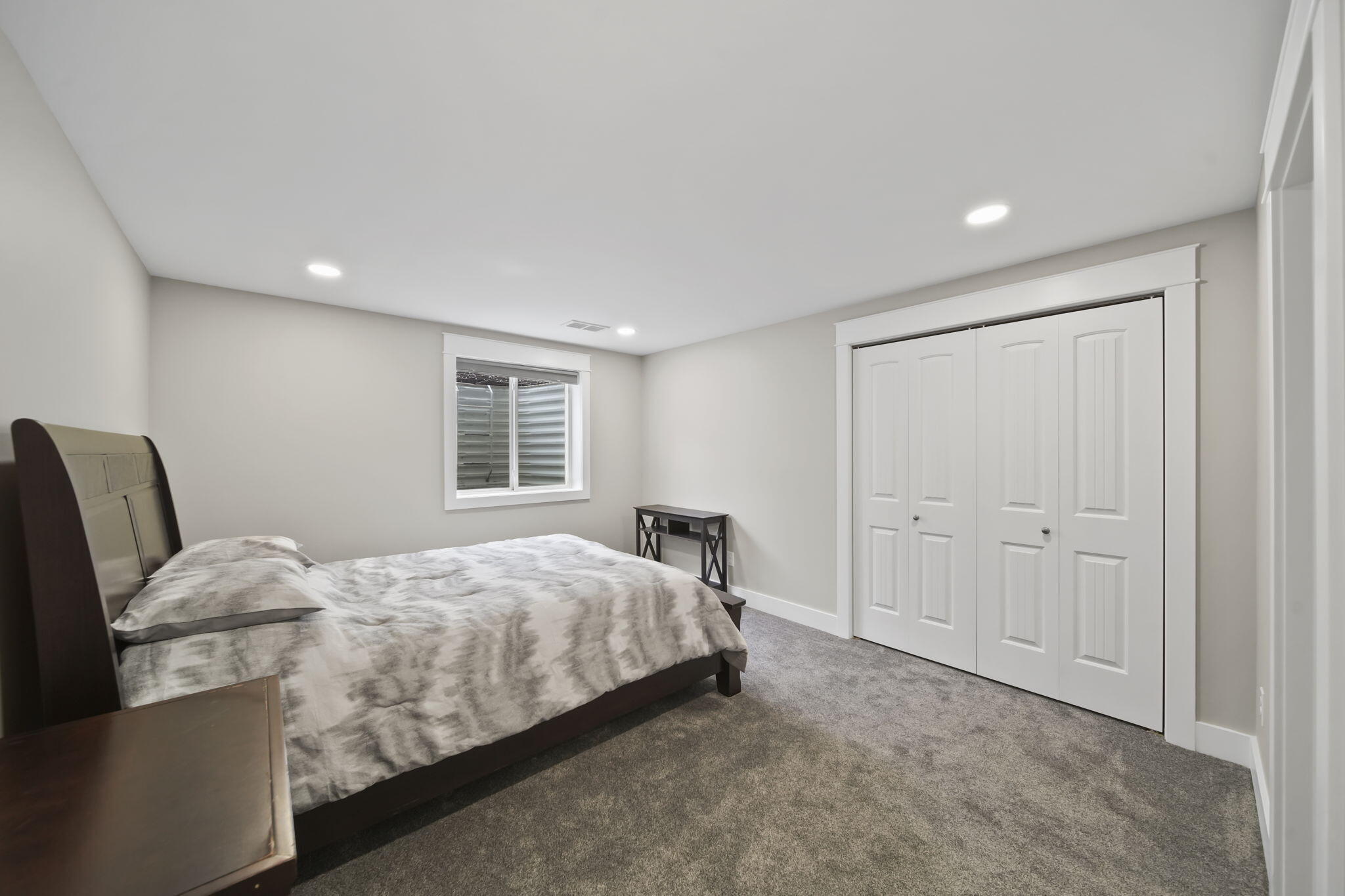 5177 Stone River Road Jackson, MI 49201 - Photo 25 of 40 Basement bedroom