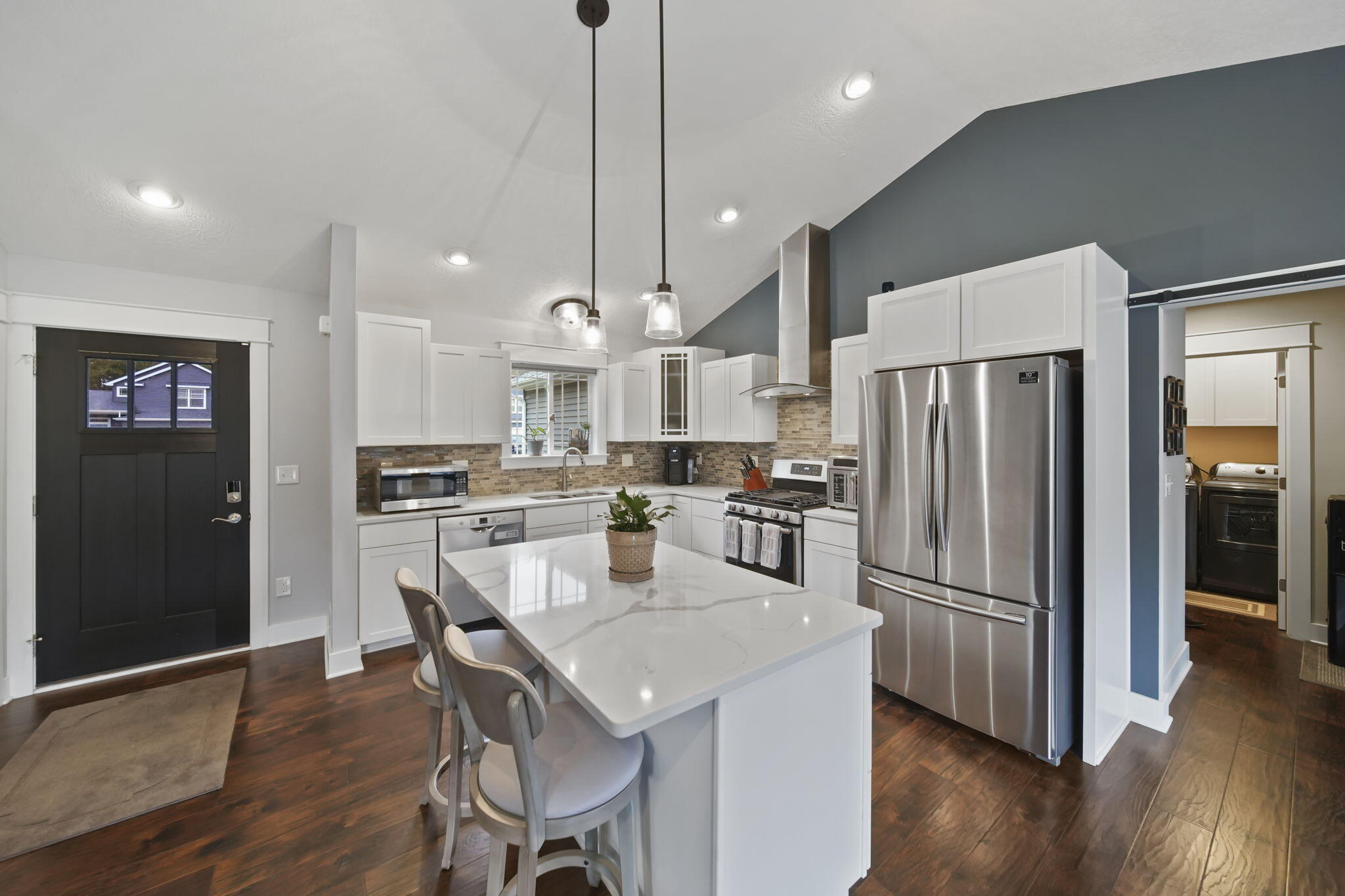 5177 Stone River Road Jackson, MI 49201 - Photo 3 of 40 Kitchen island