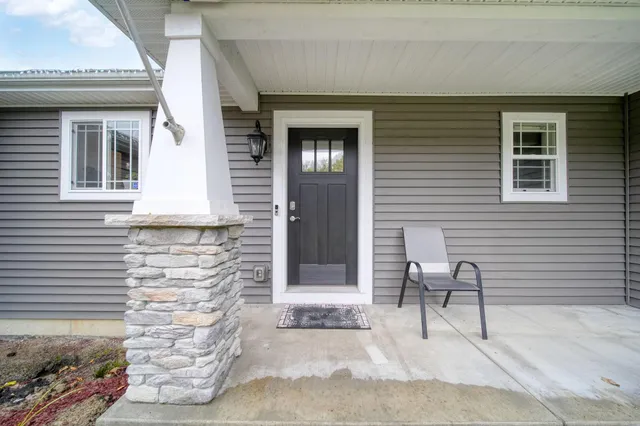 $399,900 | 5177 Stone River Road, Jackson, MI 49201