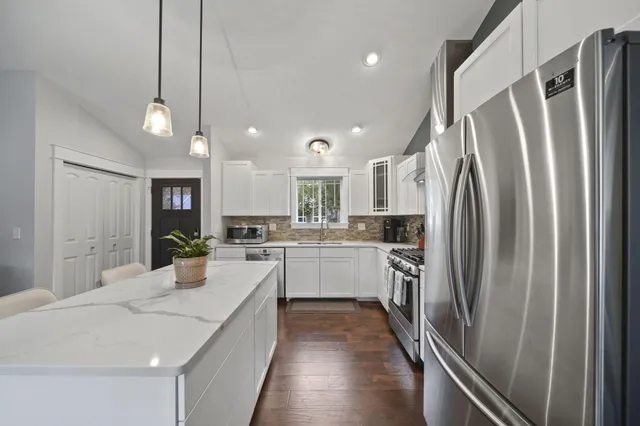 $399,900 | 5177 Stone River Road, Jackson, MI 49201