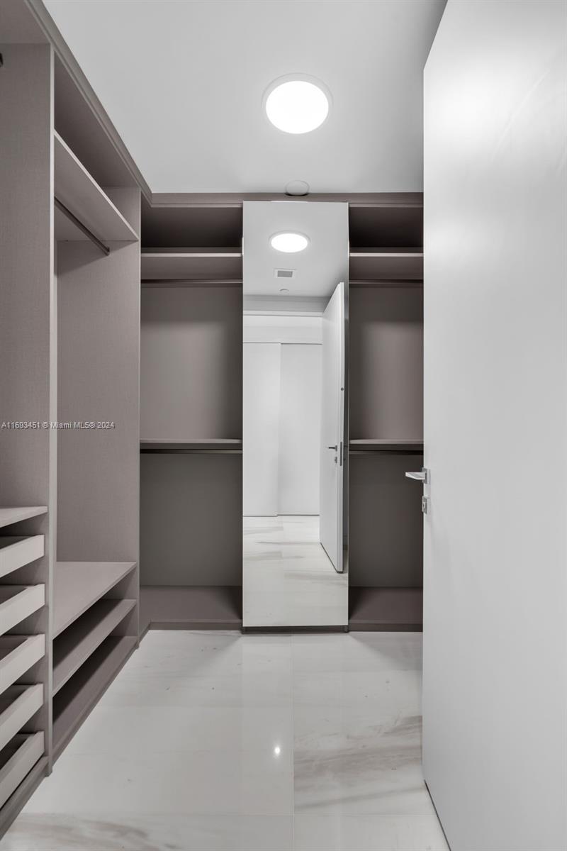 300 Biscayne Blvd Way, Unit 2602 Miami, FL 33131 - Photo 25 of 61