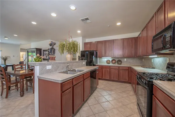 $624,999 | 7353 Ellena W, Unit 52, Rancho Cucamonga, CA 91730