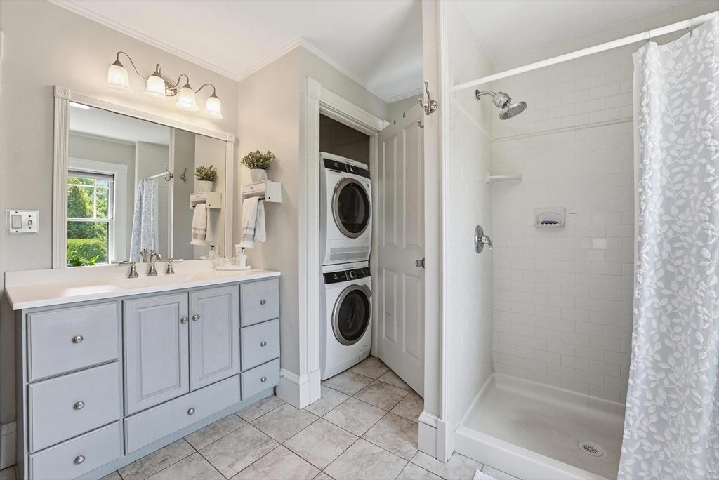 114 Maplewood Terrace Springfield, MA 01108 - Photo 28 of 42