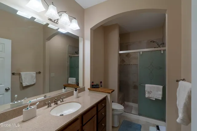 $599,900 | 16 A Winchester Place, Halfmoon, NY 12118