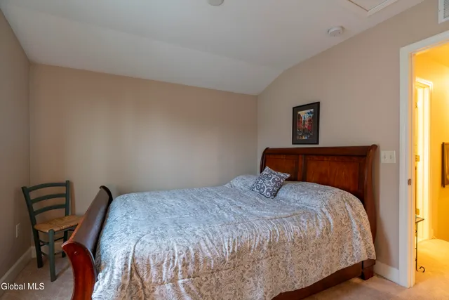 $599,900 | 16 A Winchester Place, Halfmoon, NY 12118