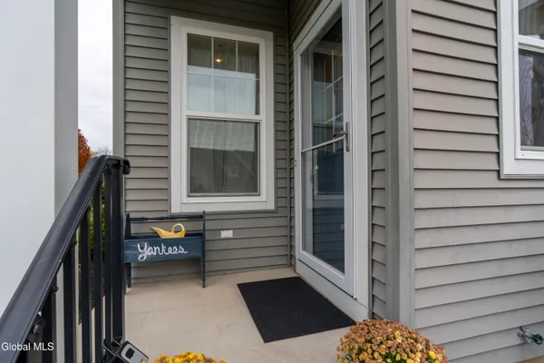 $579,900 | 16 A Winchester Place, Halfmoon, NY 12118