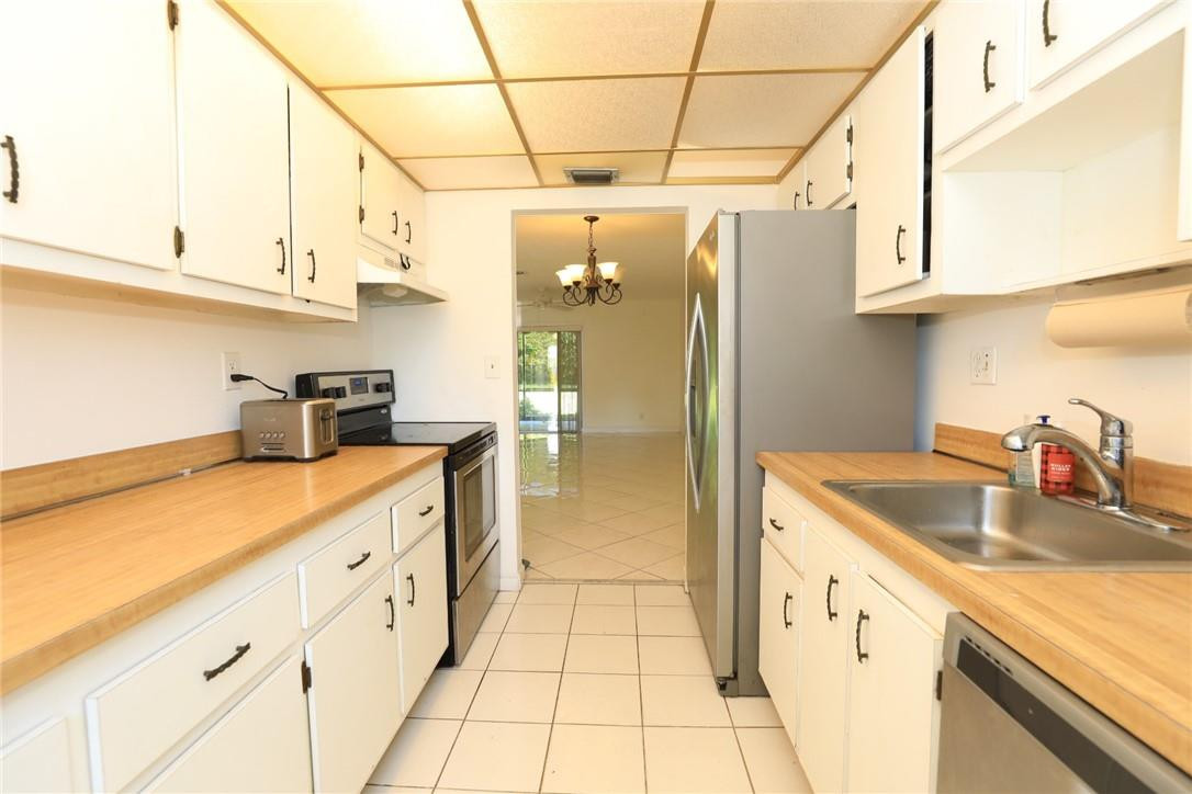 6937 Tiburon Circle, Unit 106 Boca Raton, FL 33433 - Photo 8 of 21 Photo 8