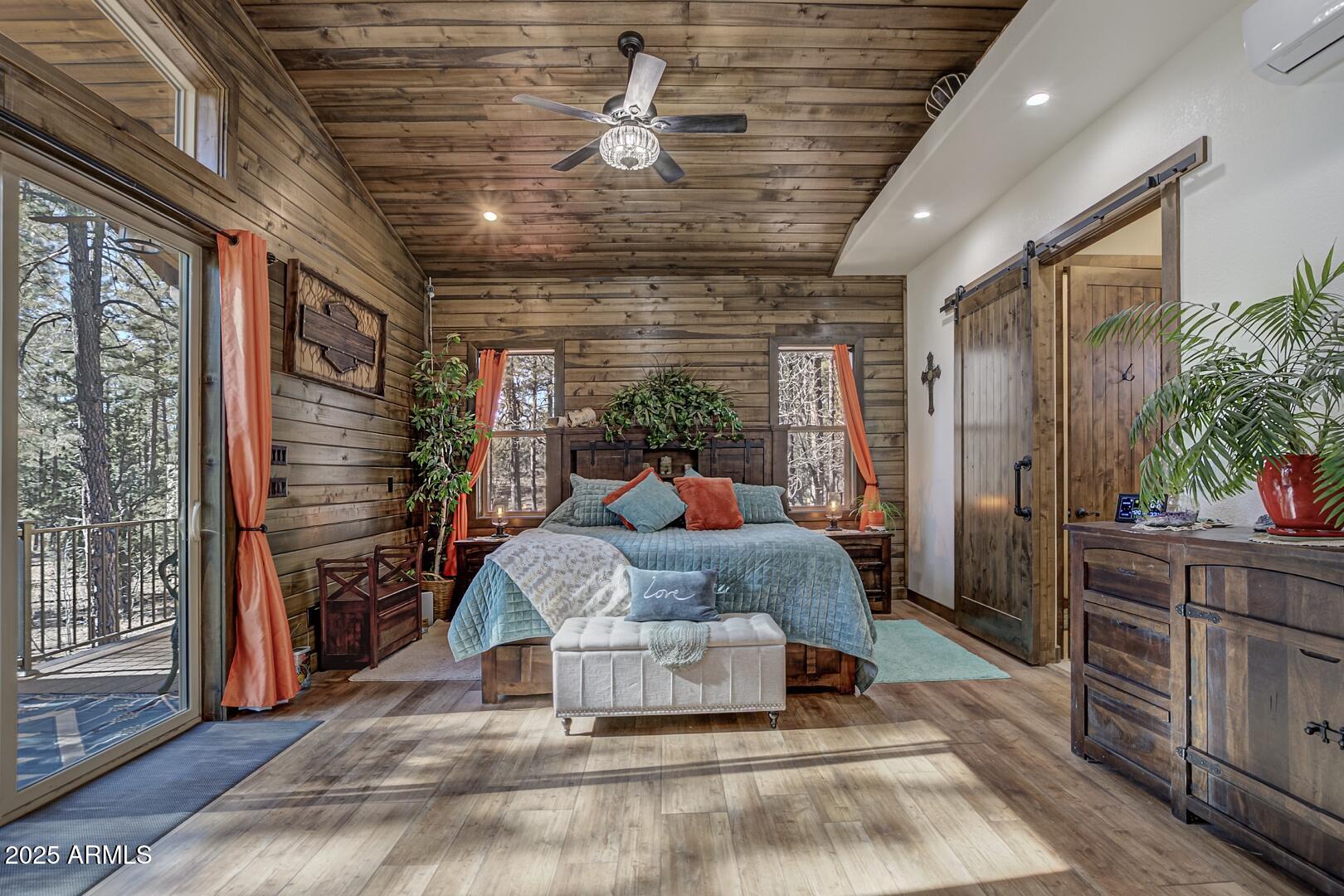 1103 East Ranch Road Payson, AZ 85541 - Photo 18 of 74 a living room with furniture and a flat screen tv