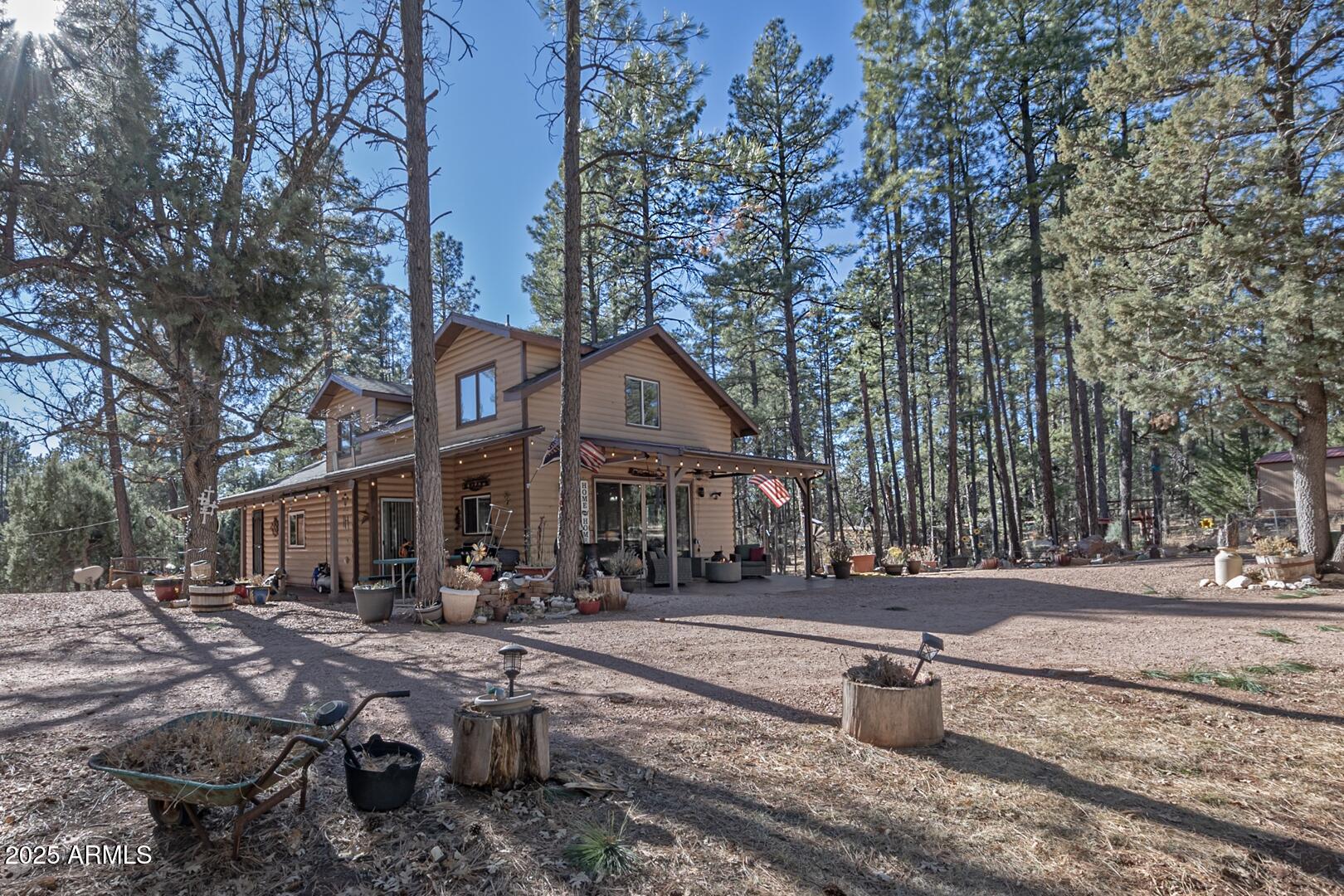 1103 East Ranch Road Payson, AZ 85541 - Photo 56 of 74 a front view of a house with sitting area