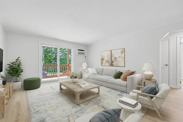 $264,900 | 4 Hazelwood Avenue, Unit 11, Dracut, MA 01826