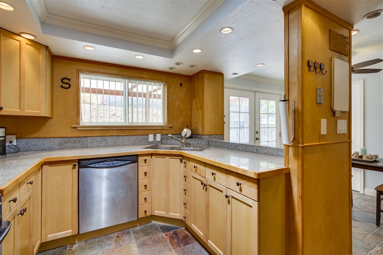 13529 Carriage Road Poway, CA 92064 - Photo 9 of 25