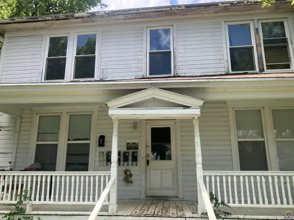 $325,000 | 525 Pennsylvania Avenue, Holton, KS 66436