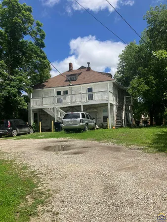 $325,000 | 525 Pennsylvania Avenue, Holton, KS 66436