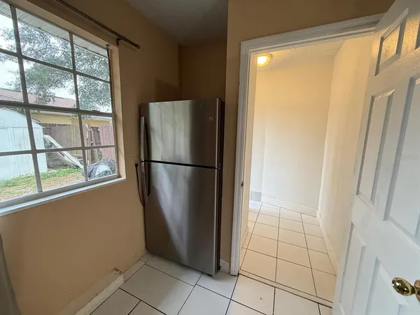 $2,350 | 7326 Lake Floy Circle, Orlando, FL 32819