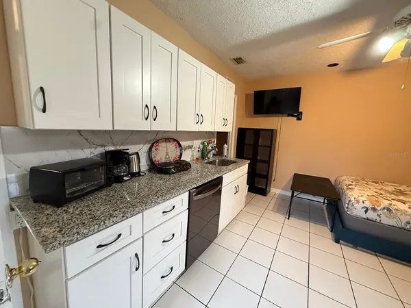 $2,350 | 7326 Lake Floy Circle, Orlando, FL 32819