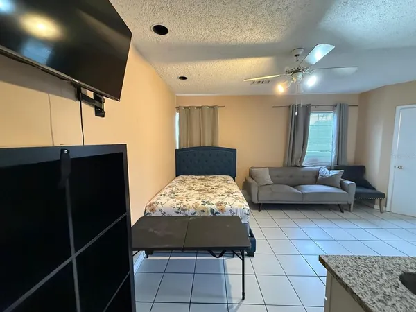 $2,350 | 7326 Lake Floy Circle, Orlando, FL 32819