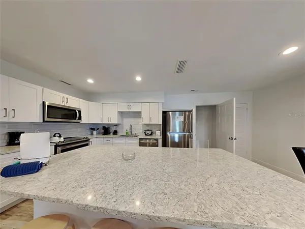 $2,350 | 7326 Lake Floy Circle, Orlando, FL 32819