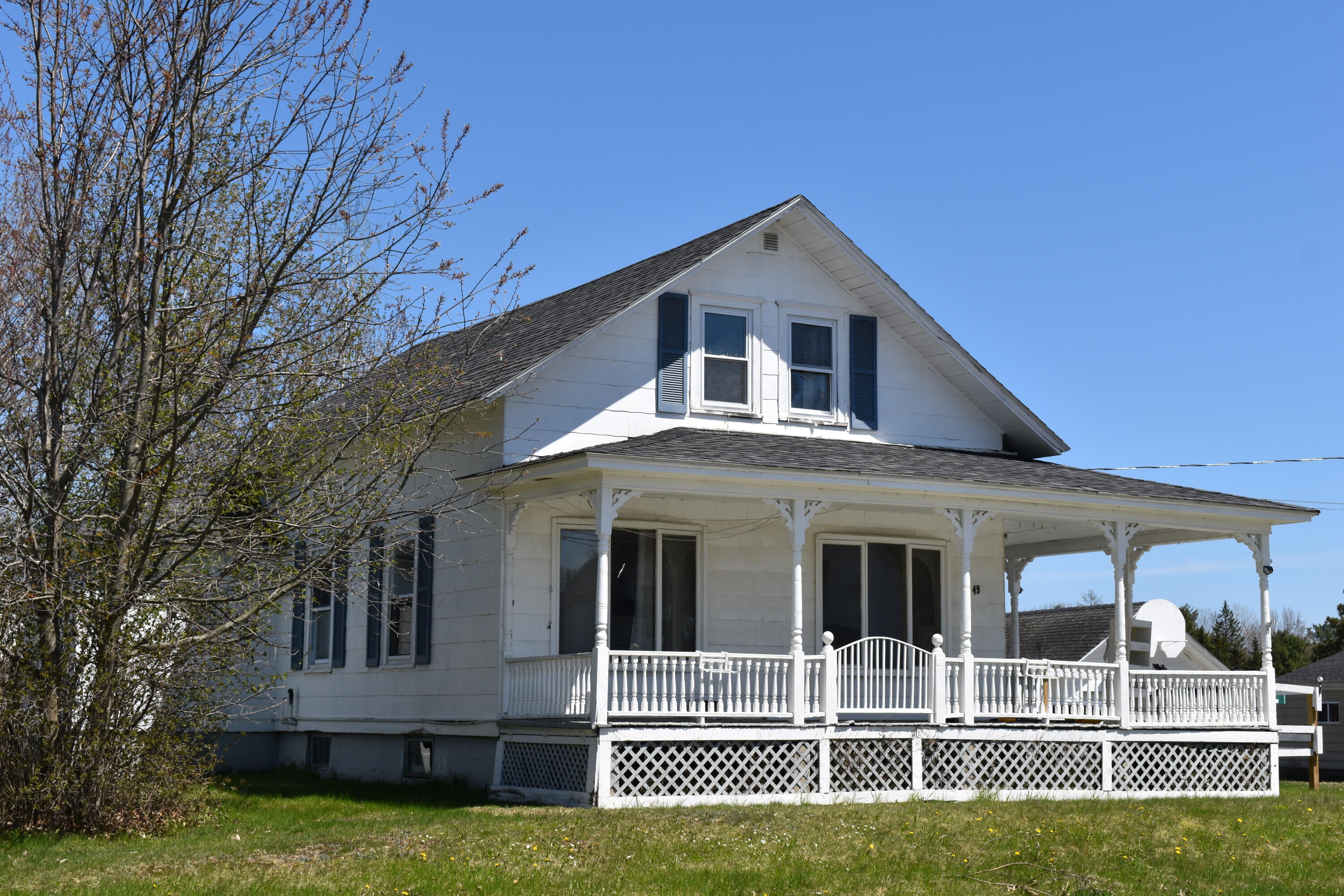 49 Water Street Howland, ME 04448 - Photo 2 of 21 DSC_0032