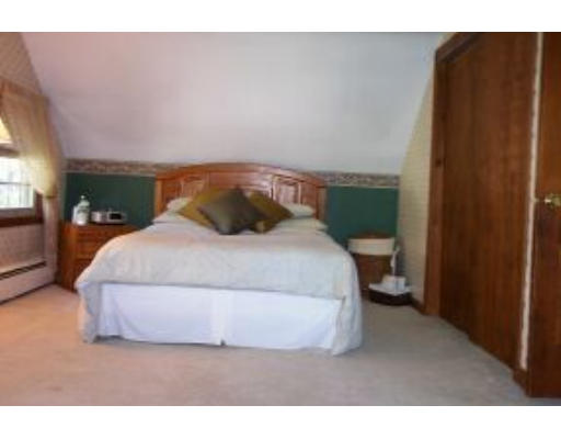 8 Longfellow Road Shrewsbury, MA 01545 - Photo 8 of 14 Gallery Image 8