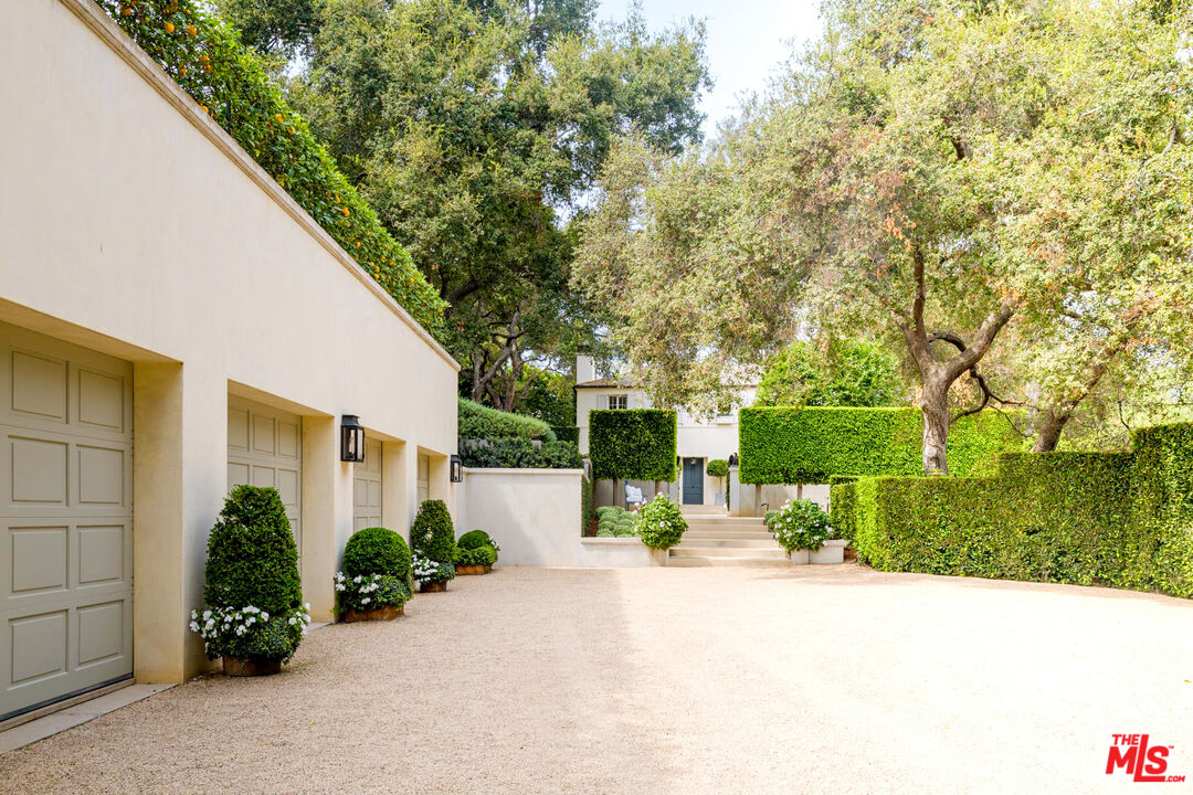 2910 Sycamore Canyon Road Montecito, CA 93108 - Photo 15 of 23