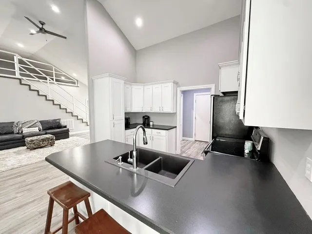 $239,900 | 205 East Golden Avenue, El Dorado Springs, MO 64744