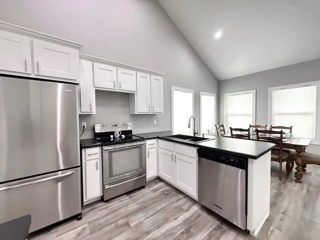 $239,900 | 205 East Golden Avenue, El Dorado Springs, MO 64744