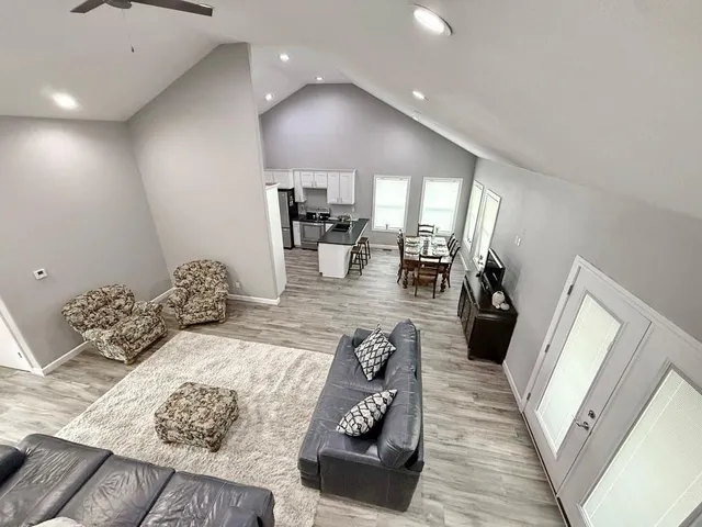 $239,900 | 205 East Golden Avenue, El Dorado Springs, MO 64744