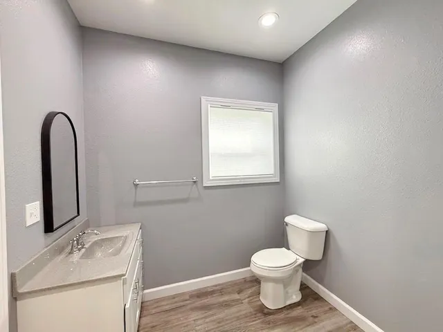 $239,900 | 205 East Golden Avenue, El Dorado Springs, MO 64744