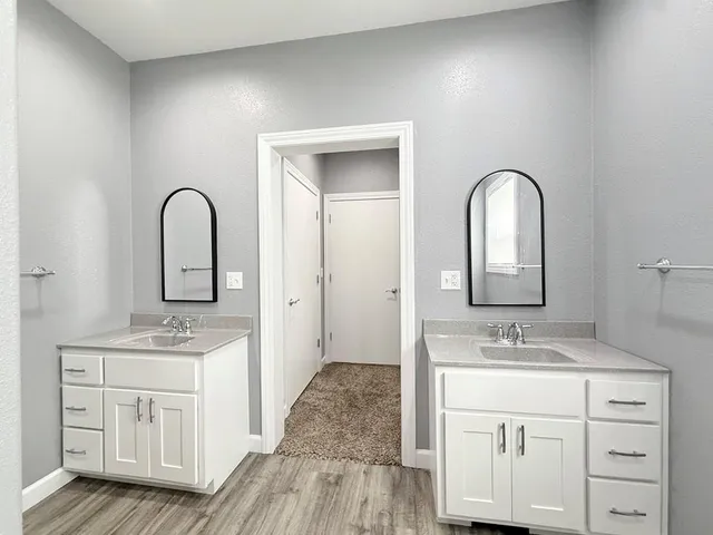 $239,900 | 205 East Golden Avenue, El Dorado Springs, MO 64744