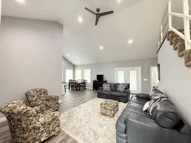 $239,900 | 205 East Golden Avenue, El Dorado Springs, MO 64744