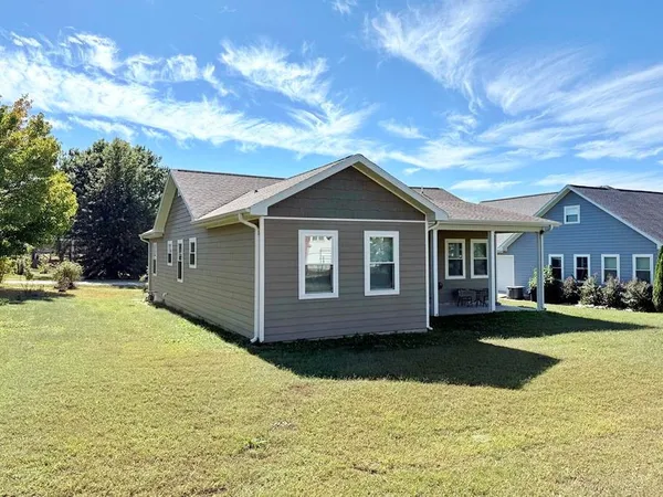 $234,900 | 205 East Golden Avenue, El Dorado Springs, MO 64744