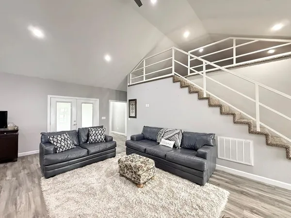 $234,900 | 205 East Golden Avenue, El Dorado Springs, MO 64744