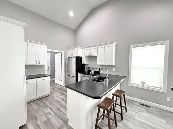 $234,900 | 205 East Golden Avenue, El Dorado Springs, MO 64744