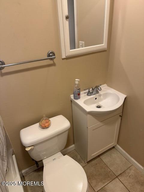 139 Walnut Drive Brick, NJ 08724 - Photo 8 of 15 a bathroom with a sink toilet and a mirror