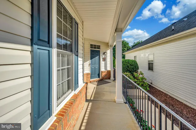 $619,000 | 5105 Sewells Pointe Drive, Fredericksburg, VA 22407