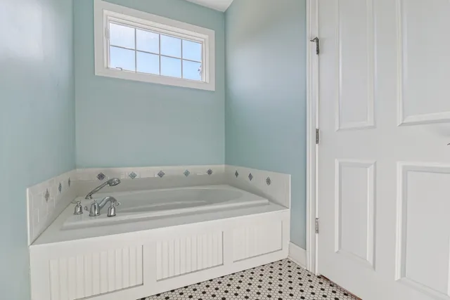 $500,000 | 40418 North S Newport Drive, Antioch, IL 60002