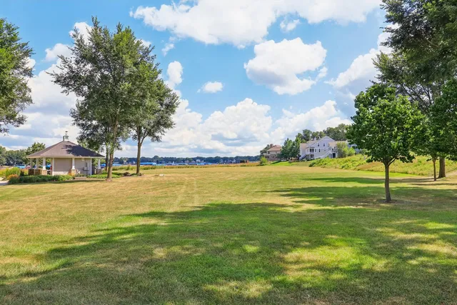 $500,000 | 40418 North S Newport Drive, Antioch, IL 60002