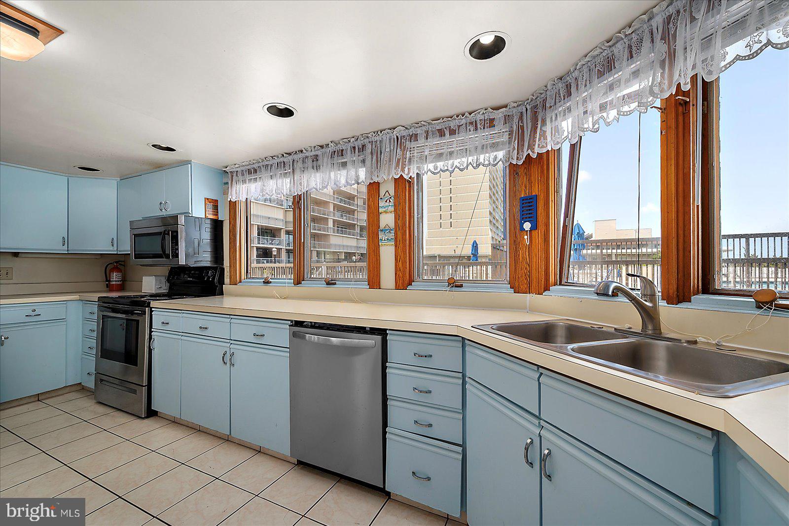 11602 Coastal Highway, Unit 1A Ocean City, MD 21842 - Photo 19 of 83