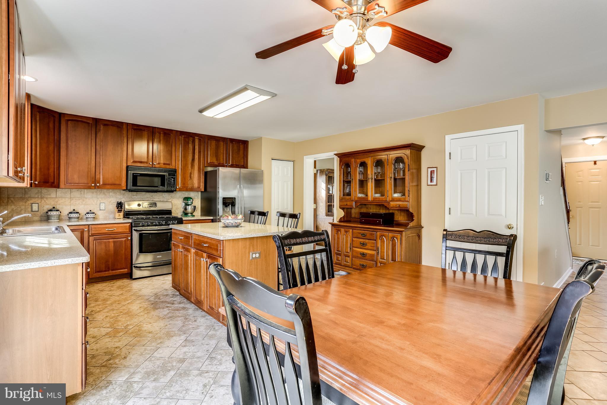 9 Bell Road Westminster, MD 21158 - Photo 8 of 37 Dining Room/ Kitchen