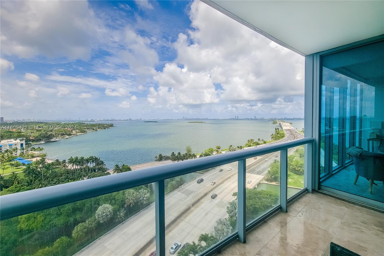 601 Northeast 36th St Unit 1409  